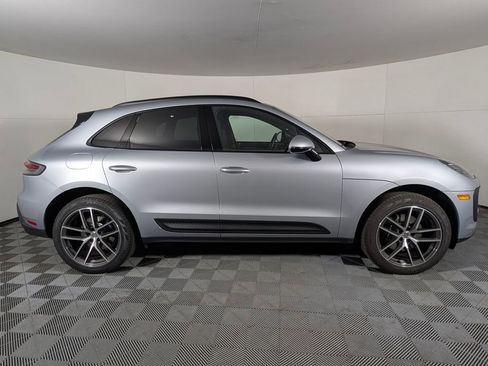 Certified 2025 Porsche Macan 2.0T image 8