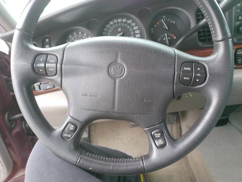 Used 2004 Buick Le Sabre Custom image 37