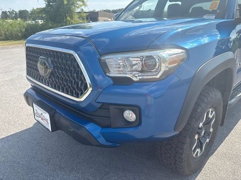 Used 2018 Toyota Tacoma TRD Off-Road AWD/4WD image 30