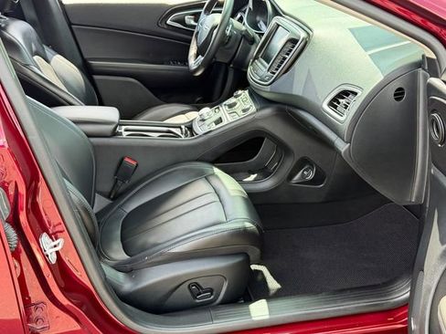Used 2016 Chrysler 200 C image 24