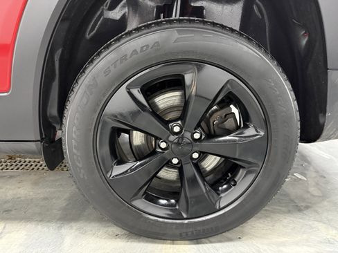 Used 2017 Jeep Cherokee High Altitude image 27