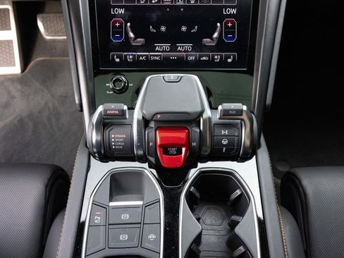 Used 2024 Lamborghini Urus S image 29