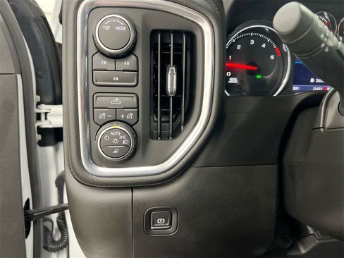 Certified 2021 Chevrolet Silverado 2500 LT w/ Fleet Comfort Package image 17