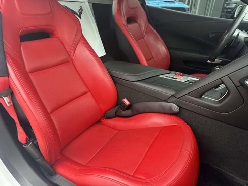 Used 2019 Chevrolet Corvette Stingray Convertible w/ Battery Protection Package RWD image 10