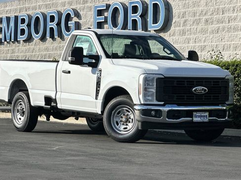 New 2026 Ford F250 XL w/ XL Chrome Package image 2