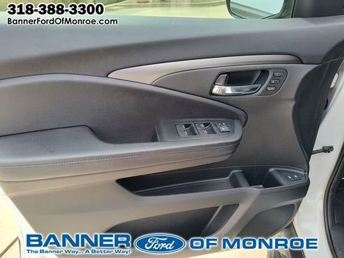 Used 2022 Honda Pilot Special Edition image 16