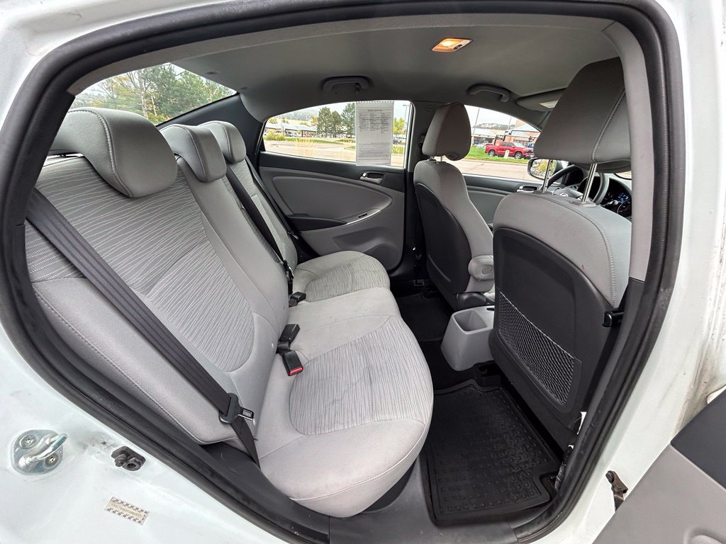 Used 2015 Hyundai Accent GLS FWD image 26