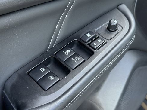 Used 2018 Subaru Outback 2.5i Limited image 18