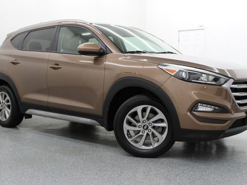 Used 2017 Hyundai Tucson SE w/ SE Popular Package 02 FWD image 1