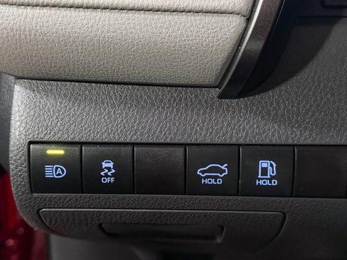 Used 2022 Toyota Camry LE image 26