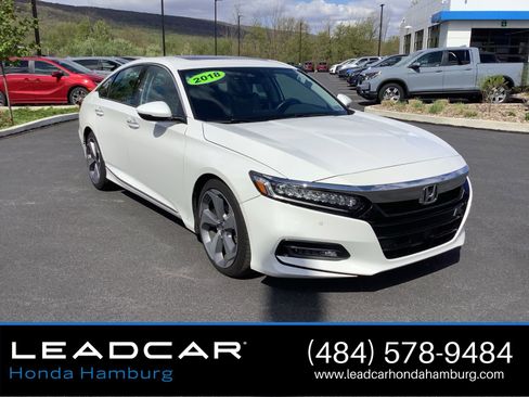 Used 2018 Honda Accord Touring image 9