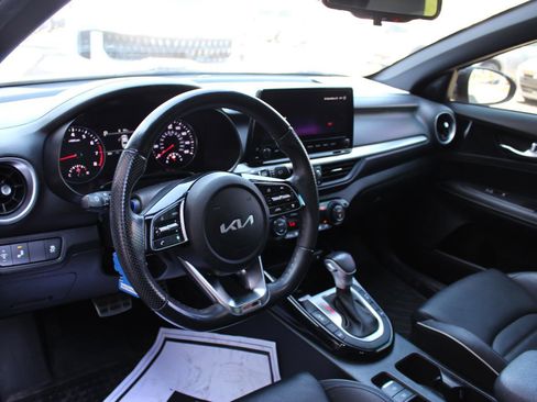 Used 2023 Kia Forte GT-Line w/ GT-Line Premium Package image 18