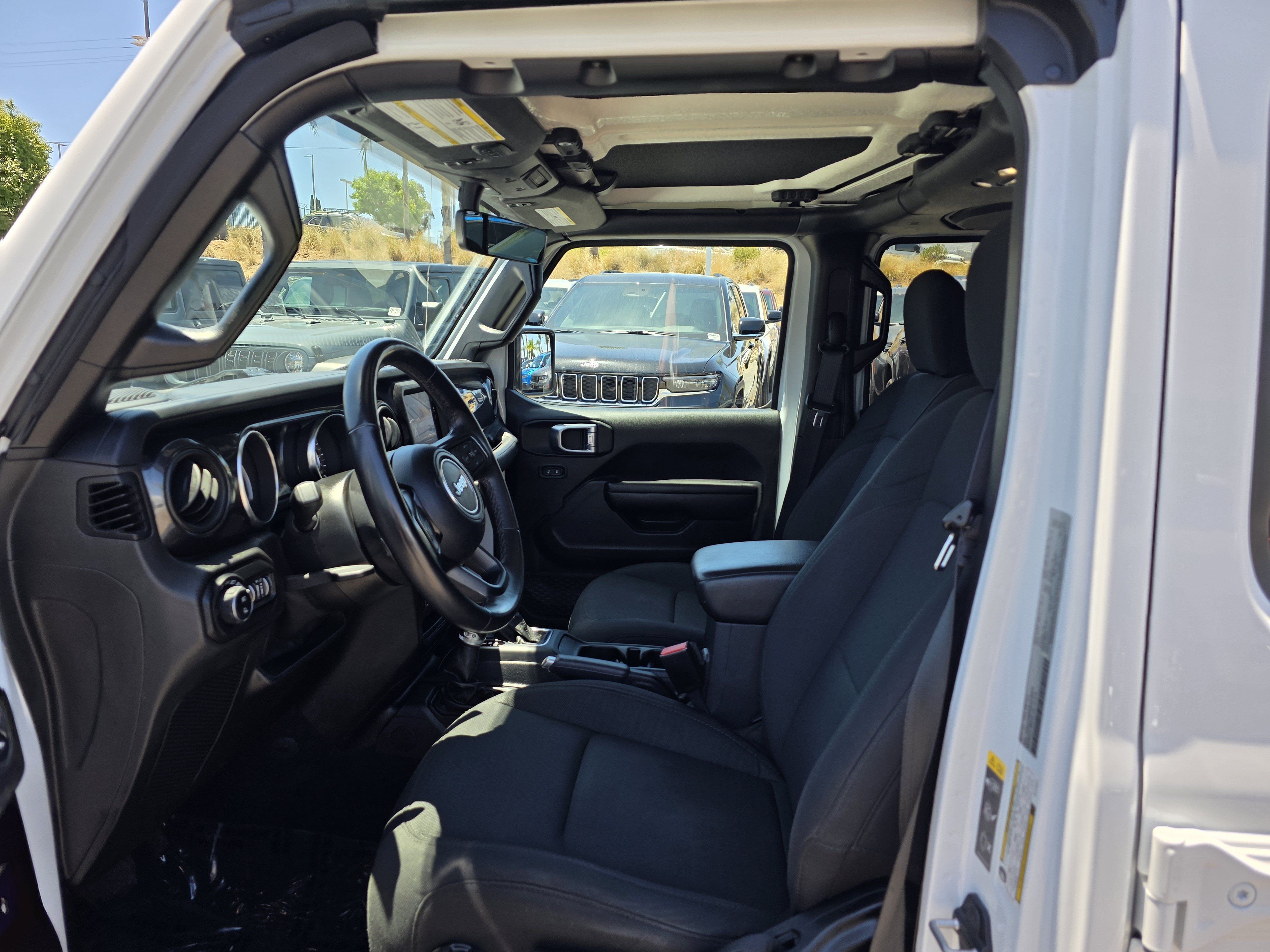 Certified 2021 Jeep Gladiator Sport AWD/4WD image 11