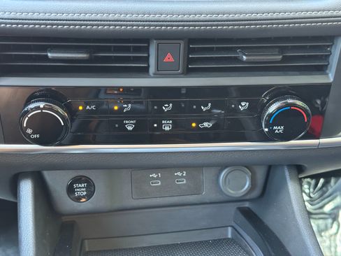 Used 2025 Nissan Rogue S FWD image 24