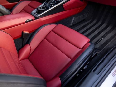 Used 2025 Porsche 911 Carrera image 50