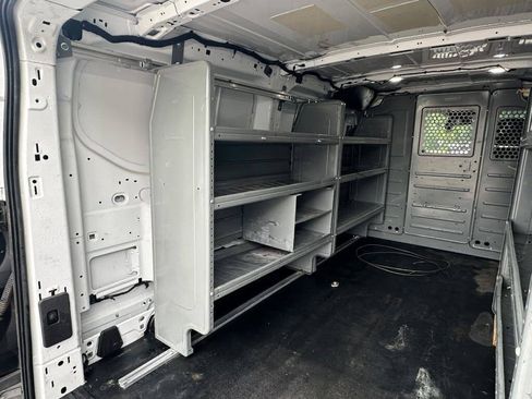 Used 2019 Ford Transit 150 130 Low Roof RWD image 22