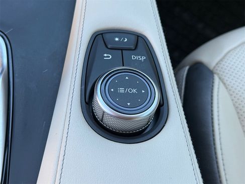 Used 2022 INFINITI QX50 Luxe image 24