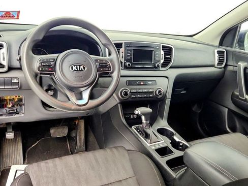 Used 2019 Kia Sportage LX AWD/4WD image 11