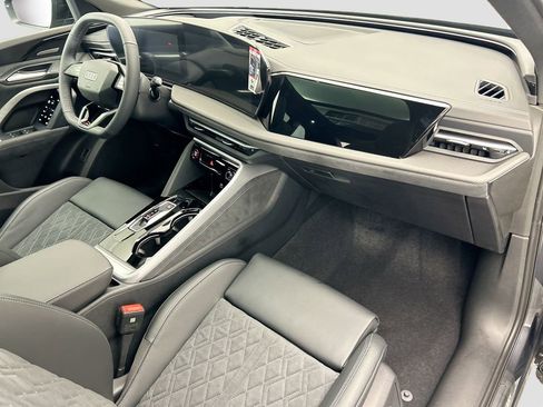New 2025 Audi SQ5 Premium Plus image 17