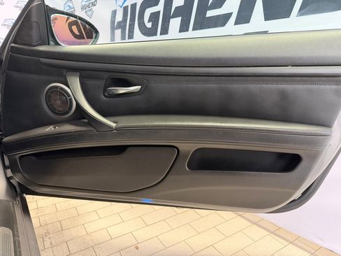 Used 2011 BMW M3 Convertible image 24