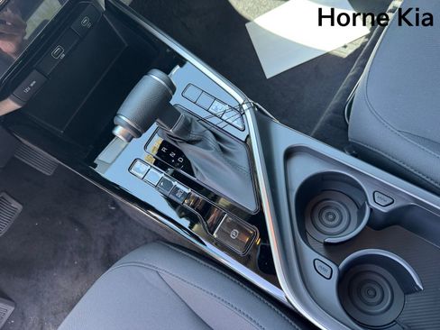 New 2026 Kia Niro LX FWD image 15