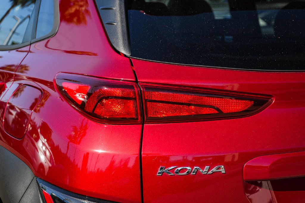 Used 2023 Hyundai Kona SEL AWD/4WD image 9