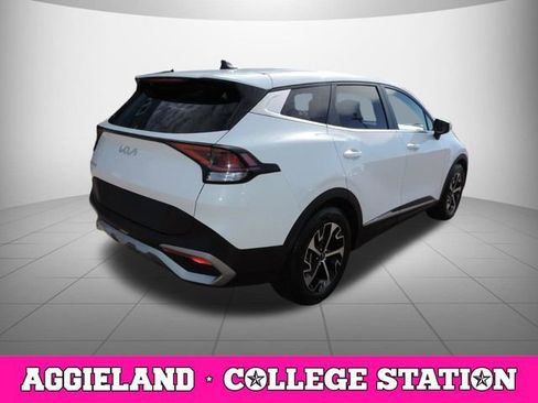 Used 2023 Kia Sportage EX image 4