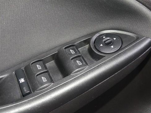 Used 2017 Ford Focus SE image 19