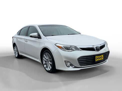 Used 2015 Toyota Avalon Limited image 7