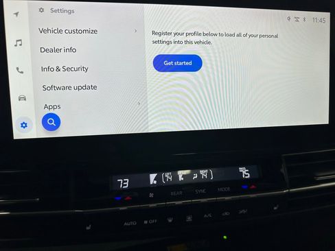 Used 2025 Toyota Sienna XLE image 38