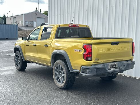 Used 2023 Chevrolet Colorado Trail Boss w/ Advanced Trailering Package AWD/4WD image 4
