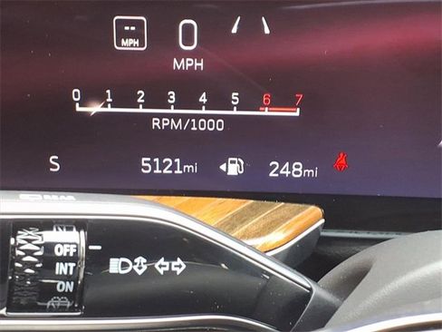 Used 2025 Cadillac Escalade ESV Sport Platinum image 36