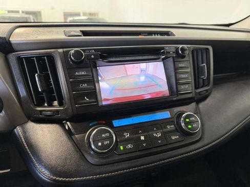 Used 2018 Toyota RAV4 XLE FWD image 13