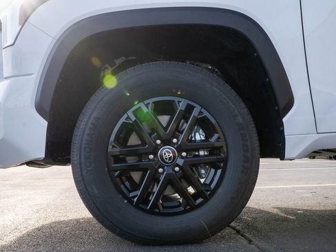 New 2026 Toyota Tundra SR5 AWD/4WD image 11