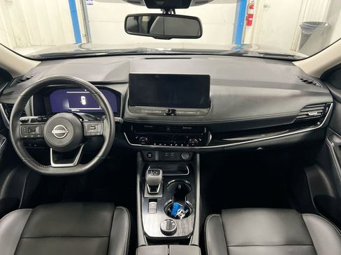 Used 2024 Nissan Rogue SL AWD/4WD image 10