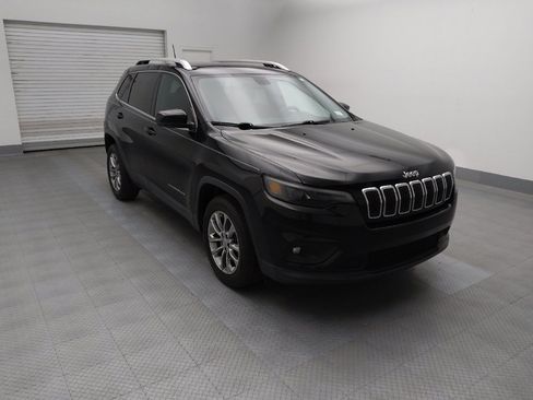 Used 2019 Jeep Cherokee Latitude Plus image 13