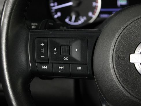Certified 2025 Nissan Pathfinder SV AWD/4WD image 28