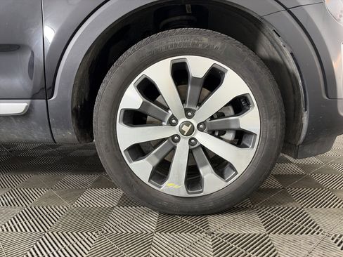 Used 2021 Kia Telluride S image 47