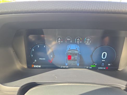 Used 2024 Ford F150 XLT w/ Mobile Office Package image 17