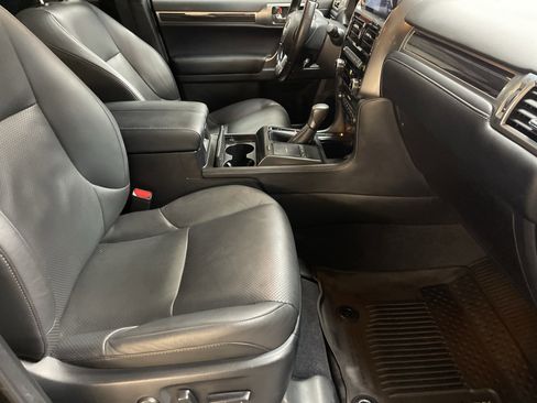 Used 2023 Lexus GX 460 Luxury w/ Sport Design Package AWD/4WD image 35