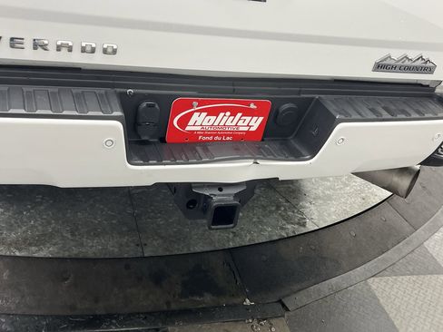 Used 2016 Chevrolet Silverado 2500 High Country w/ Duramax Plus Package image 34