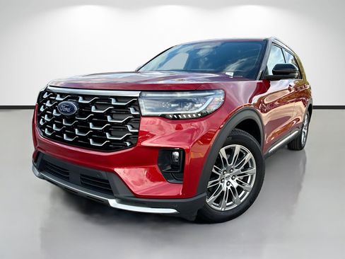 Used 2025 Ford Explorer Platinum RWD image 1