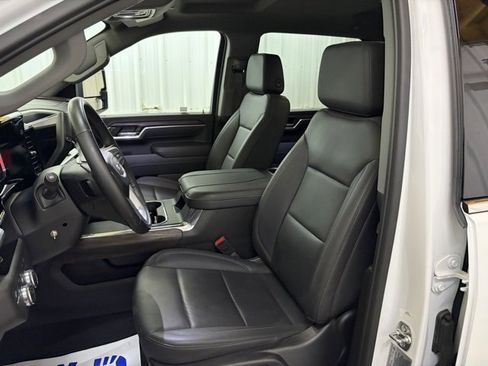 Used 2025 GMC Sierra 2500 SLT w/ SLT Premium Package image 31