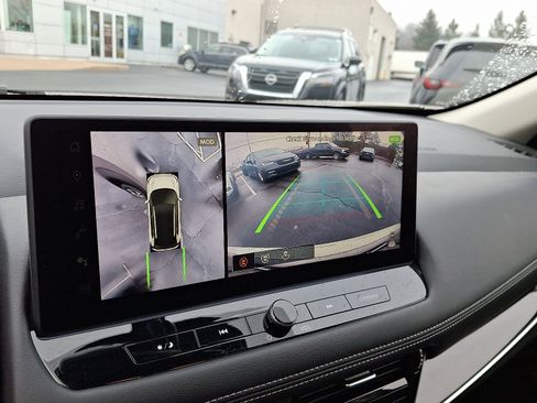 Certified 2025 Nissan Rogue SL w/ Tech Package image 19