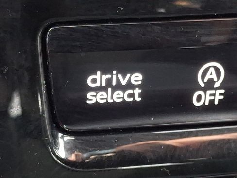 Certified 2025 Audi Q5 Premium w/ Convenience Package AWD/4WD image 25