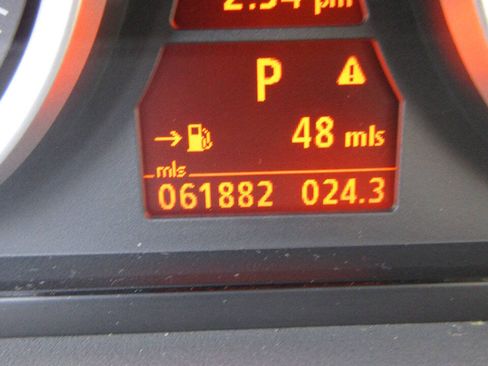 Used 2005 BMW 645Ci Convertible RWD image 28