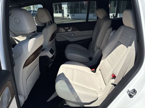 New 2026 Mercedes-Benz GLS 580 4MATIC image 12