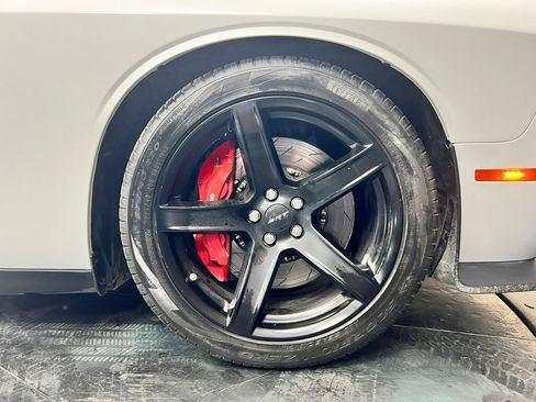 Used 2016 Dodge Challenger SRT Hellcat RWD image 28