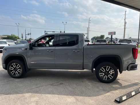 Used 2025 GMC Sierra 1500 AT4 w/ Technology Package AWD/4WD image 5