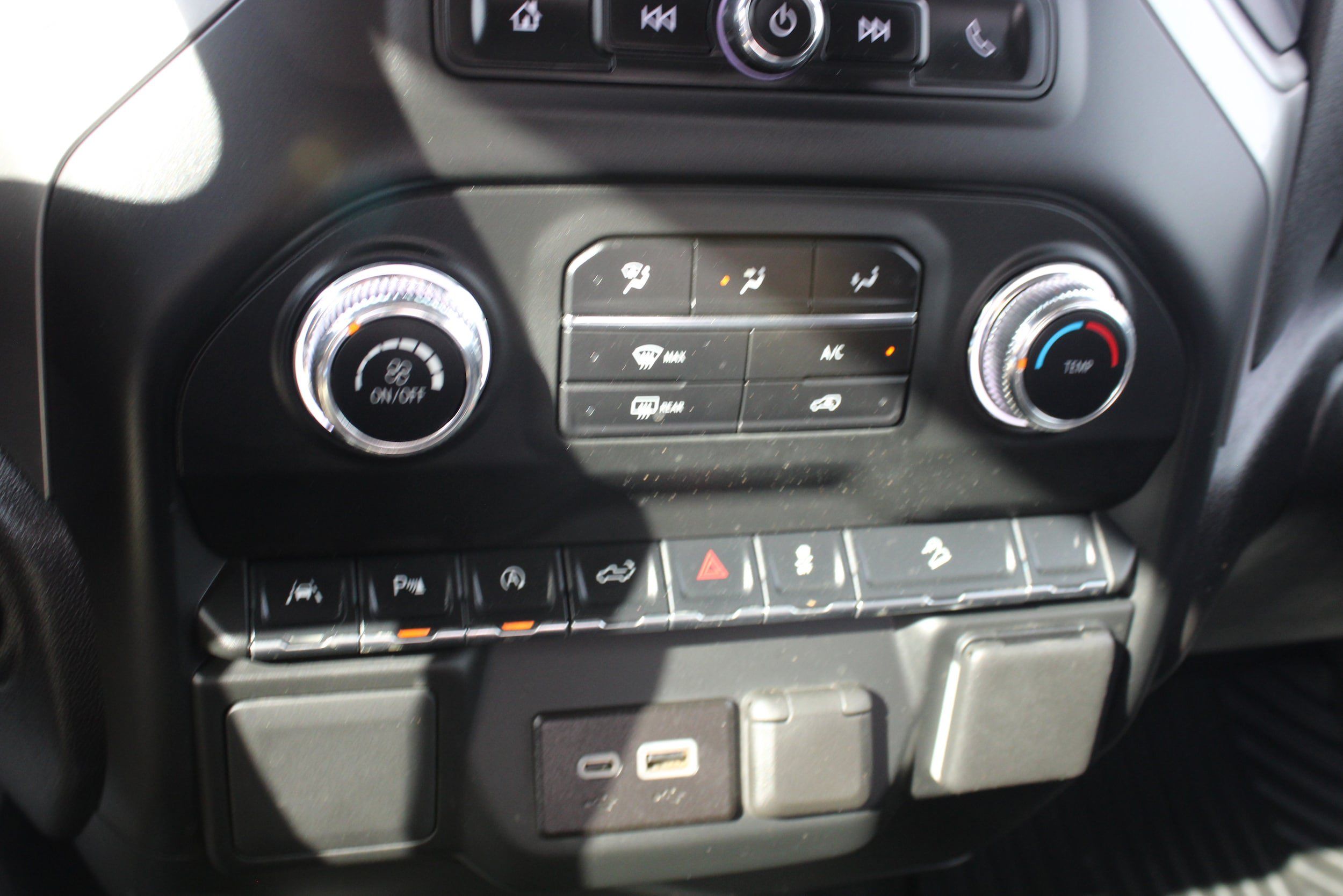 Used 2024 GMC Sierra 1500 Pro w/ Pro Value Package AWD/4WD image 27